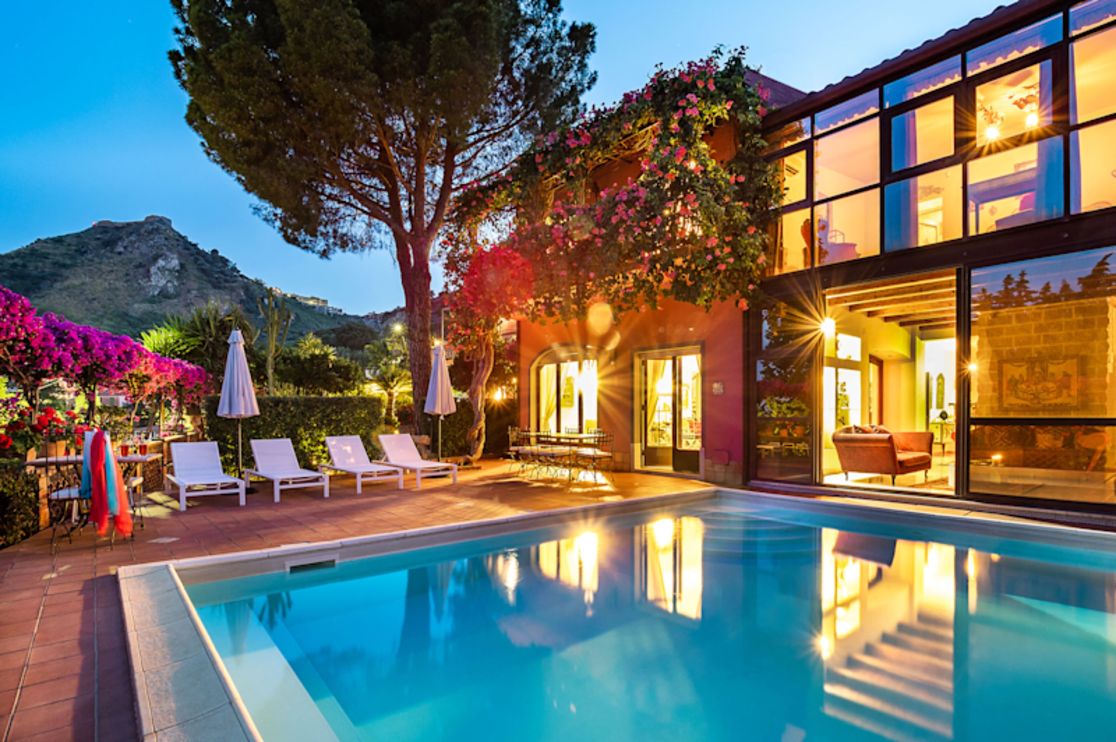 Private Sicily: Island Lifestyle & Luxury Villa Retreat