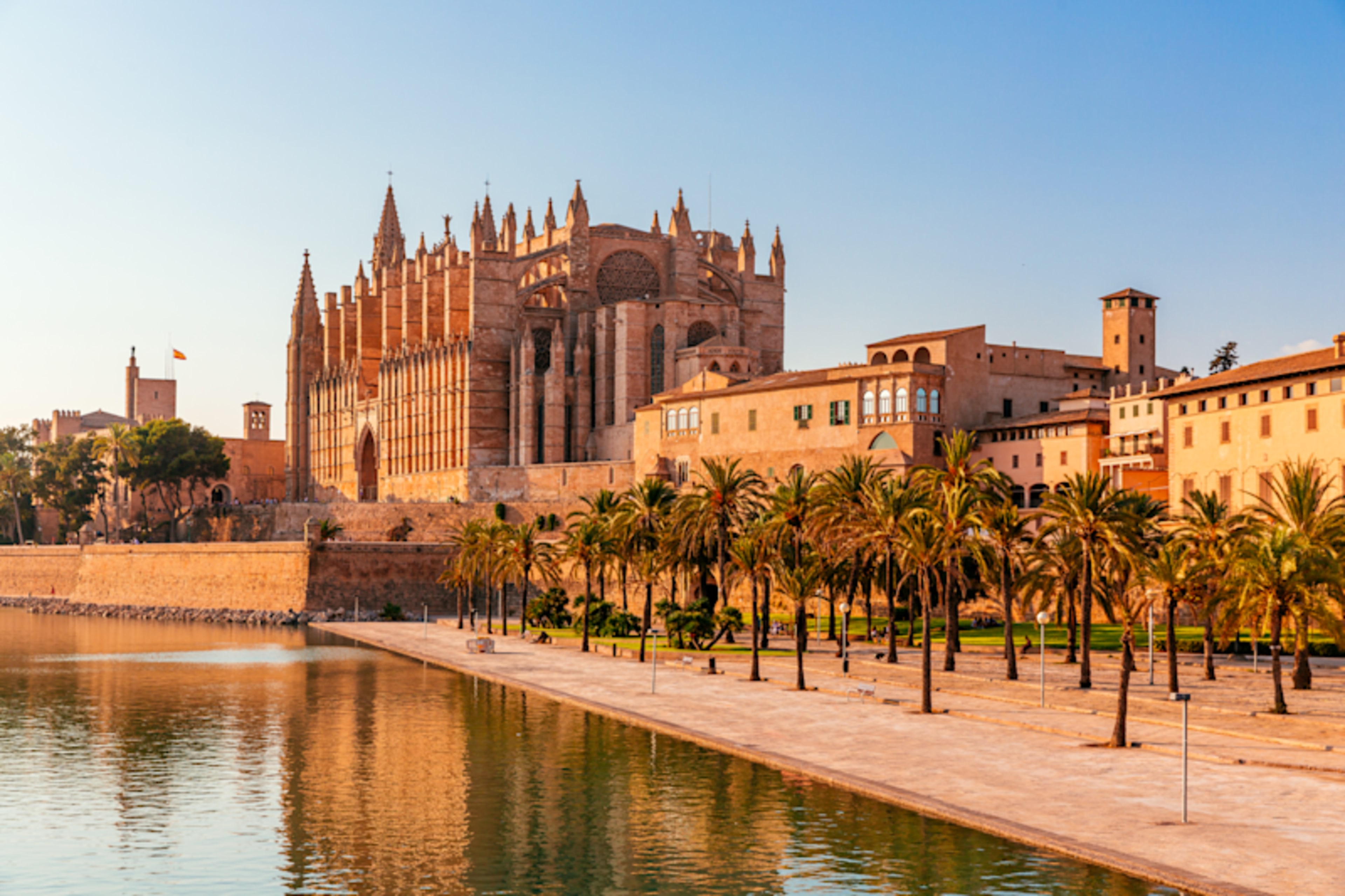 Best of Madrid, Valencia & Palma de Mallorca