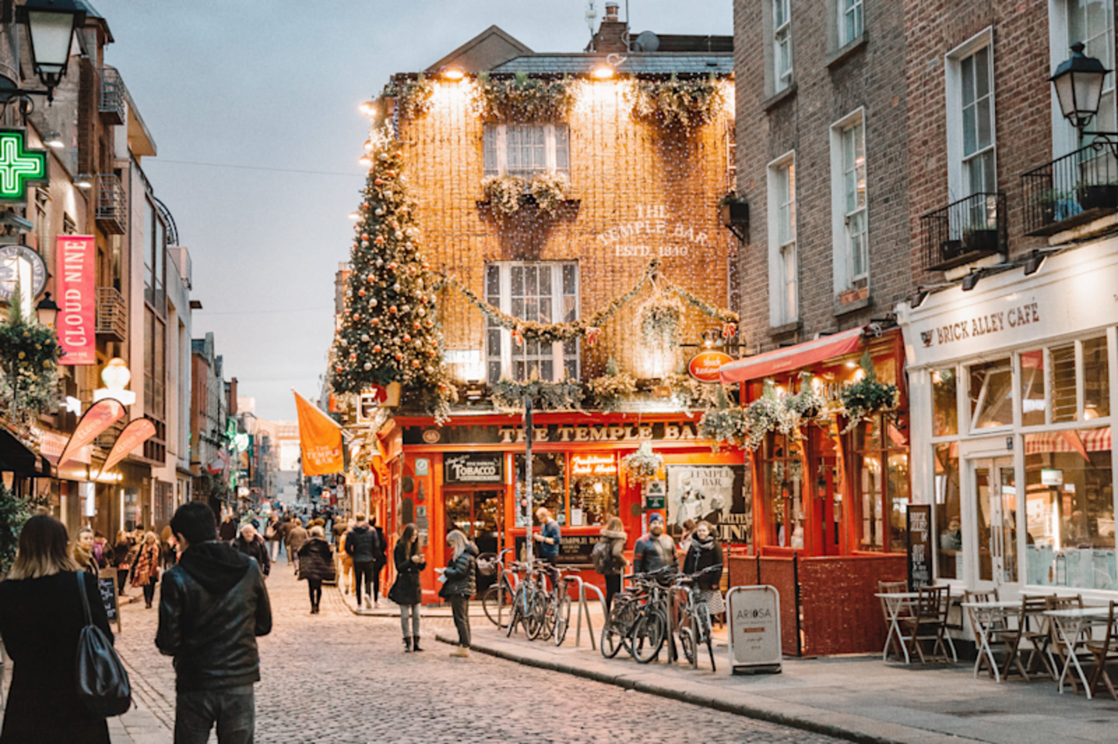 Winter Wonders of Ireland: Castles, Culture & Christmas Markets